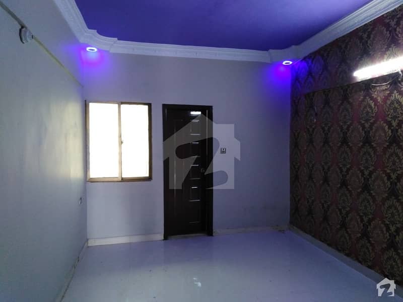 Rabia Corner 3rd Floor Flat With 3 Bed Road Side Block 6 For Sale