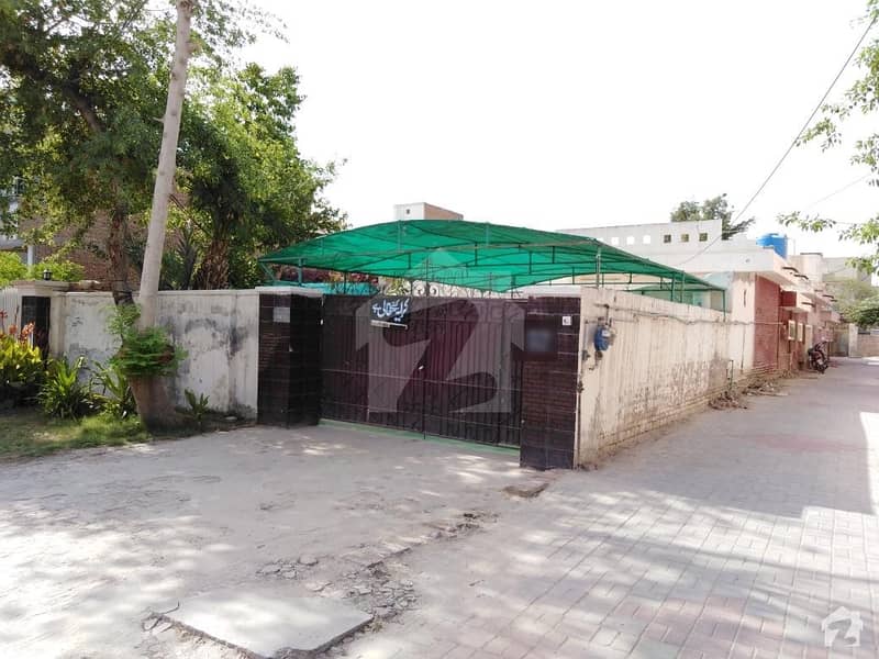 18 Marla Corner Single Story House For Rent Model Town A, Bahawalpur ID16099944
