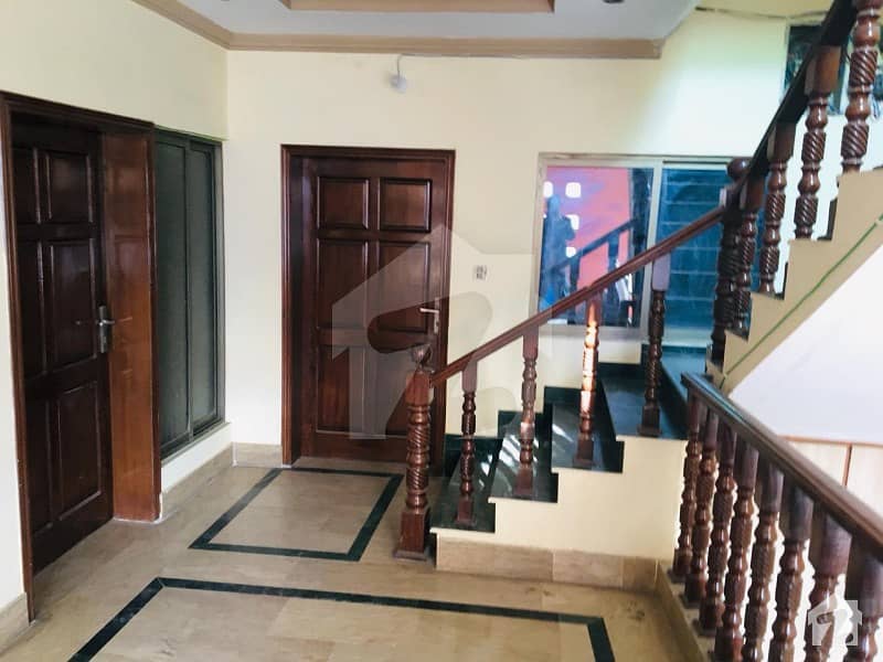 Luxury Rooms Available For Rent In Gulberg 3 Lahore