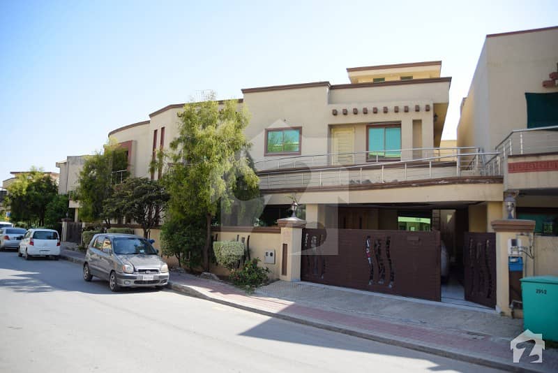 15 Marla House For Sale In Bahria Town Phase 2 On Prime Location Bahria