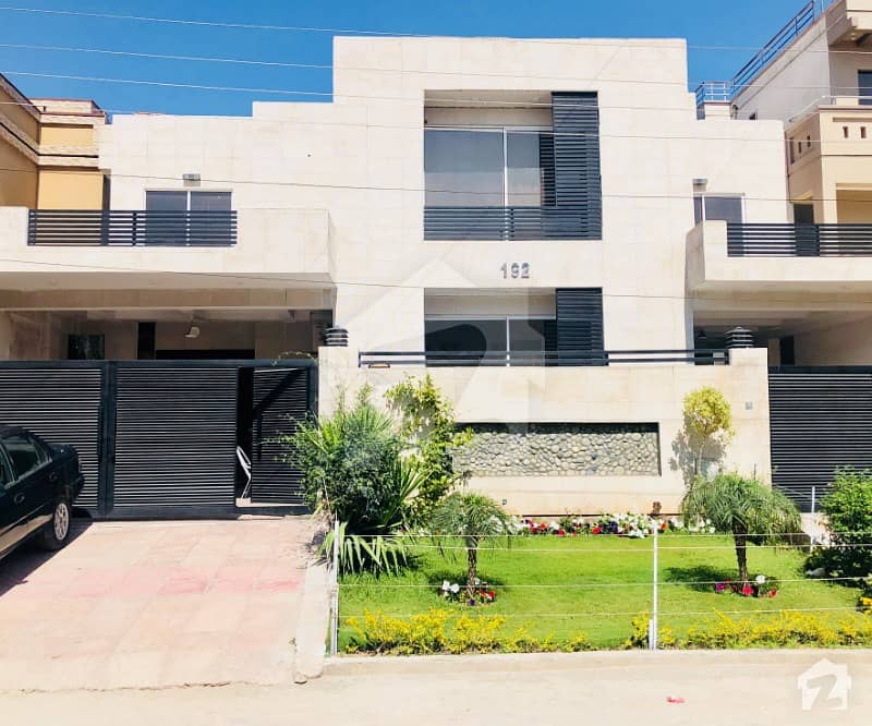 1 Kanal House For Sale 8500 Sq Ft Covered Area Park Road, Islamabad ID16949606