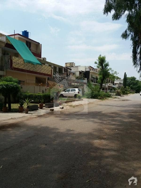 G82,25*60,liveable double story house front open for urgent sale G8/2