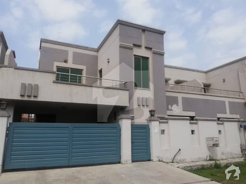 Leads Presenting 10 Marla Solid Construction Bungalow In Askari 11