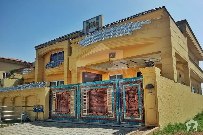 D12 One Size 600 Sq Yard Brand New House Is Available For Sale D12/1