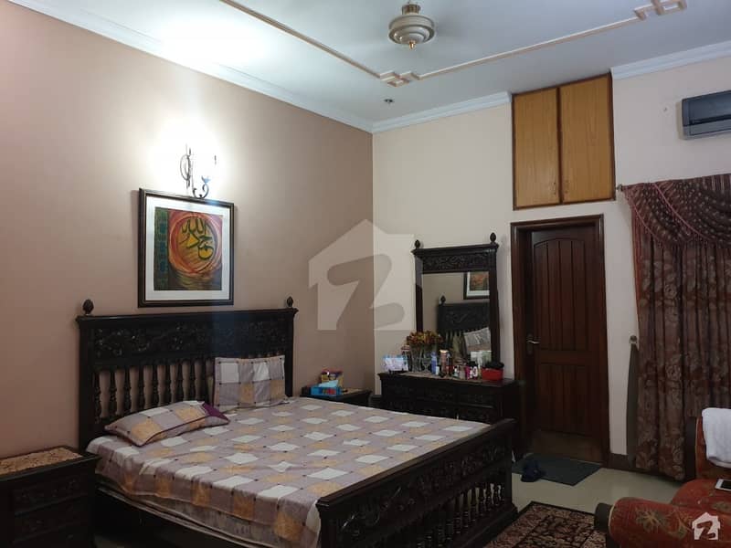 10 Marla Owner Build Double Unit House Solid Construction Diyar Wood Work Mustafa Town, Lahore