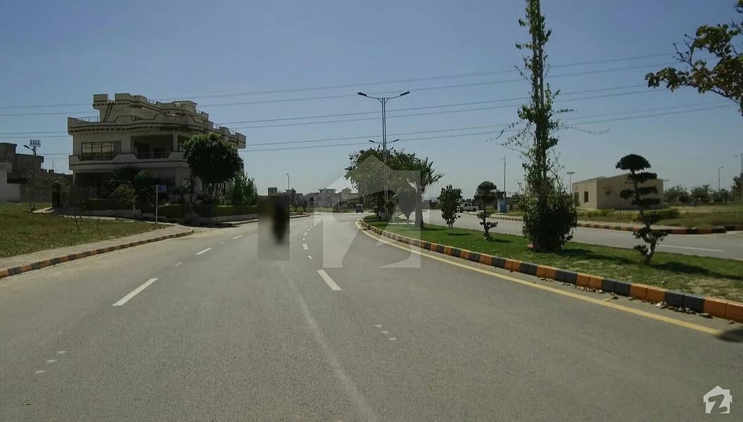 Farm House Is Available For Sale Multi Residencia & Orchards Block C