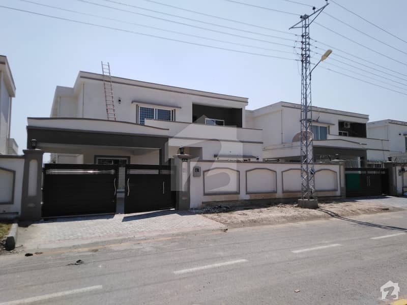 House Is Available For Sale In PAF Falcon Complex PAF Falcon Complex, Gulberg, Lahore ID18018964