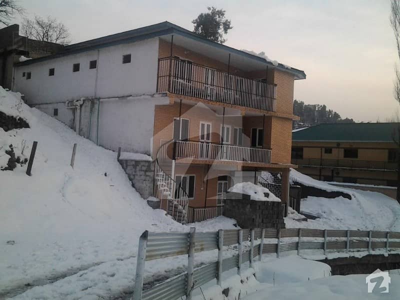 5 Marla Hotel With 10 Rooms Available For Sale On Sunny Bank Stop