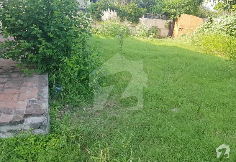 Demolish Able House For Sale In G6 Main Embassy Road Islamabad G6