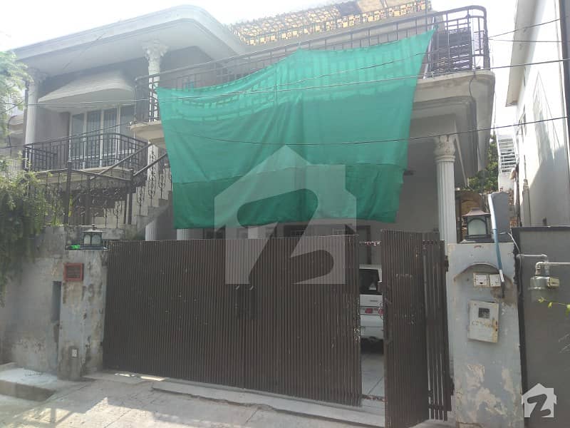 House Upper Portion 3bed available For Rent In Lalazar Near Sherzaman