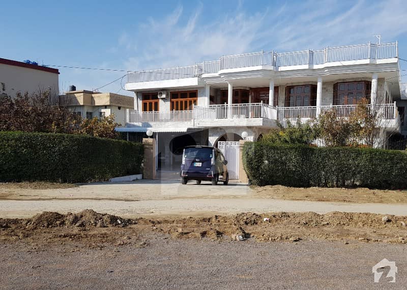 18 Room House Is Available For Rent In Wah Cant Gulshan Colony, Wah