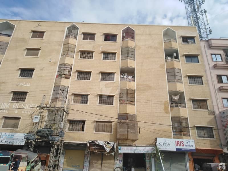 Here Is A Good Opportunity To Live In A WellBuilt Apartment Qasimabad, Hyderabad ID18203893