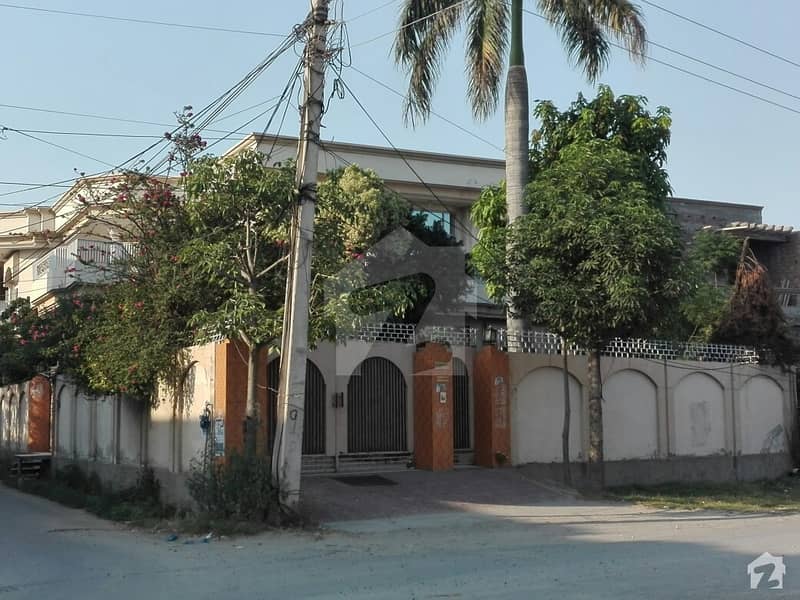 Corner Double Storey House Is Available For Sale Rehman Shaheed Road