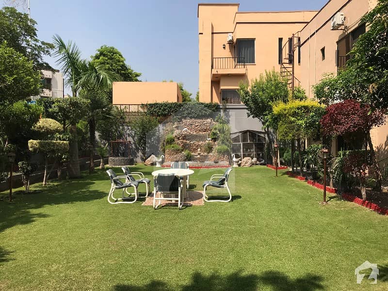 Beautiful Villa With Huge Lawn Bahria Town Safari Villas, Bahria Town