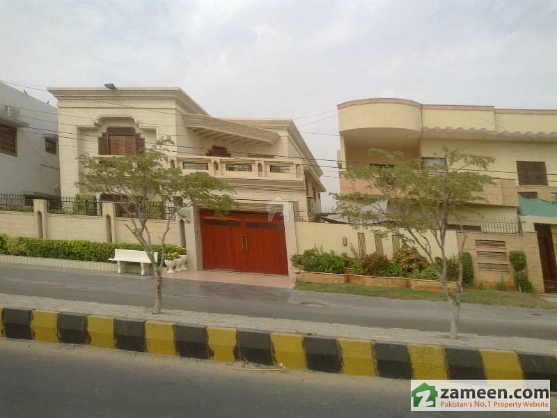 PECHS Shahrah E Faisal 1000 Yard Bungalow For Rent Best For Office Use