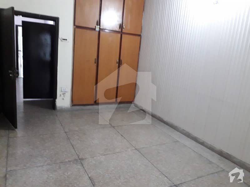 2 beds for rent in CMH cantt CMH Colony, Cantt, Lahore ID18814102