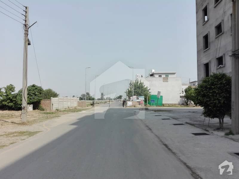 Shop Available For Sale Canal Garden, Lahore ID18938924