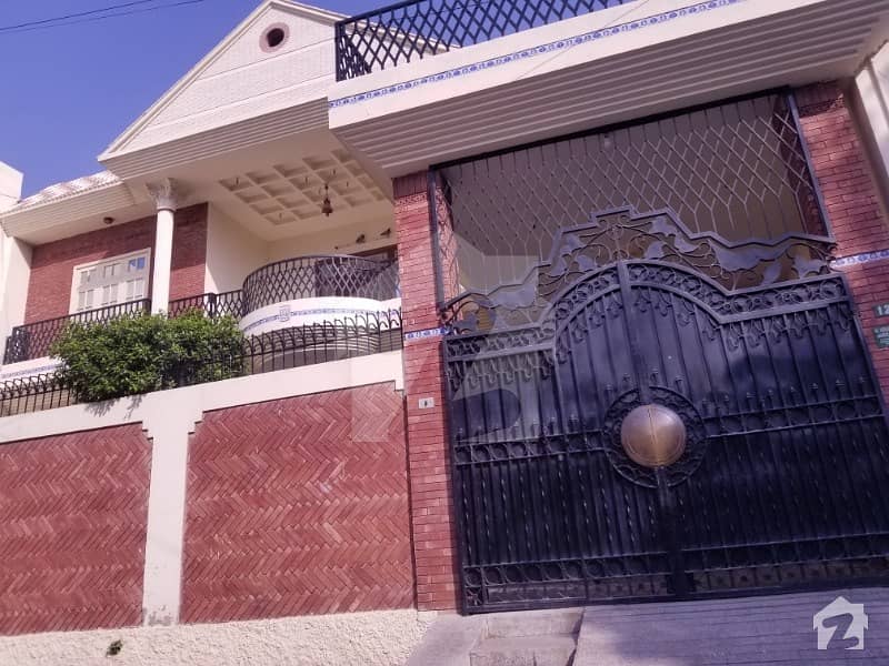 House Is Available For Sale Cantt, Multan ID18944722