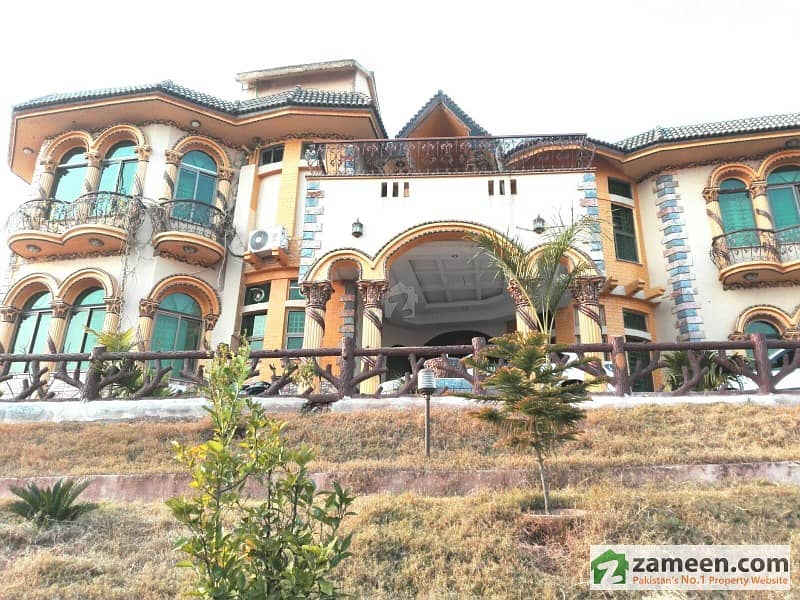 8 Kanal Beautiful Level Farm House, PN Naval Farm House, Islamabad For