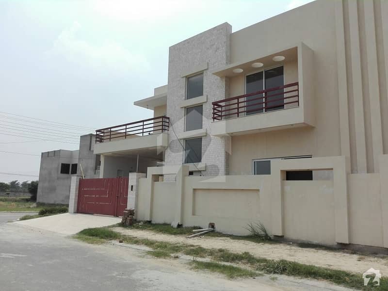 House Available For Sale On Good Location Tech Town Canal Road, Canal