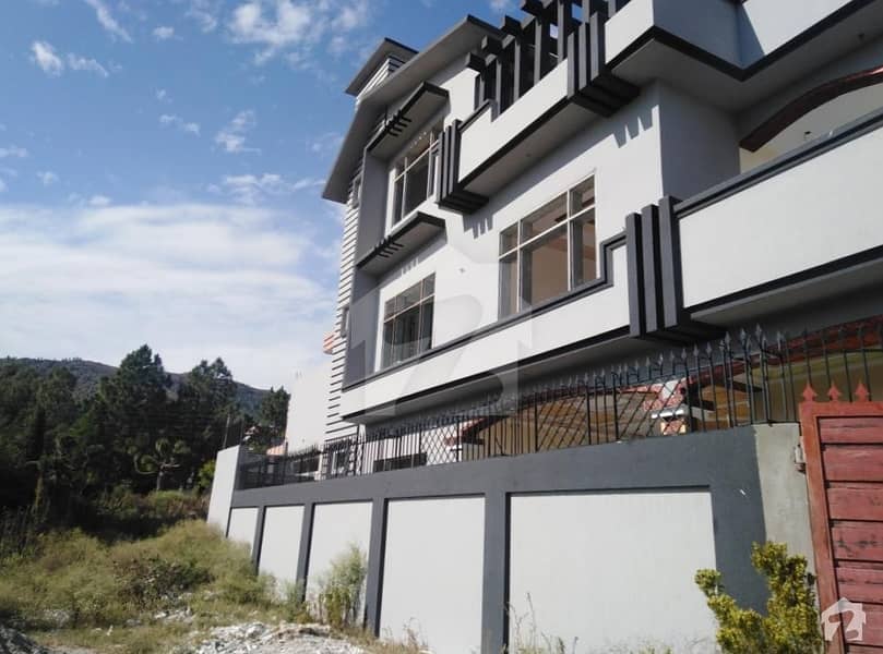 12 Marla Well Furnished Designed Bungalow Available For Sale Kanju