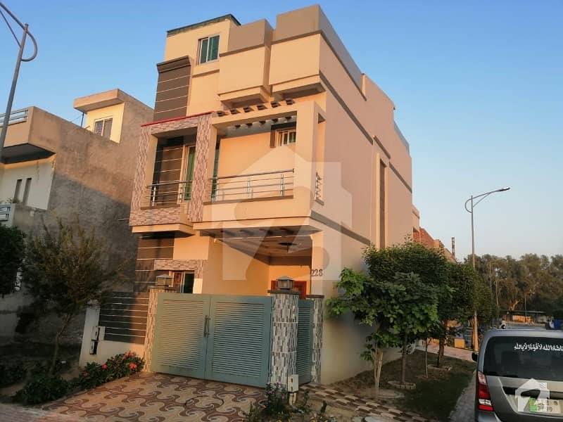 Beautifully Constructed House For Sale In Dream Gardens Lahore Dream