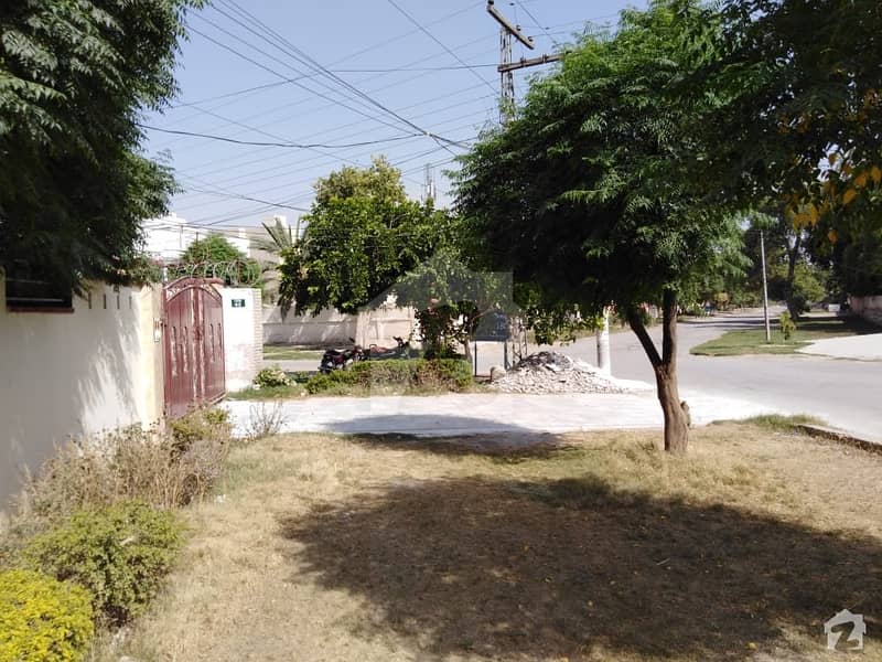 2 Kanal Double Storey House Is Available For Rent Model Town A, Bahawalpur ID19814383