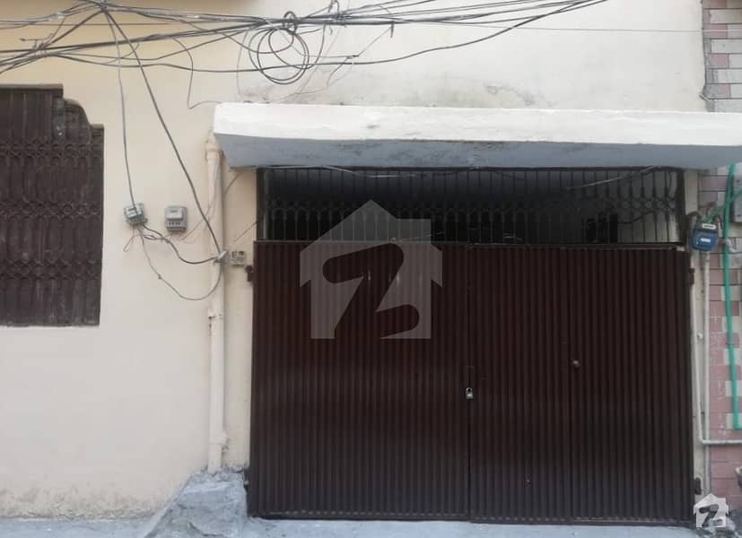 Corner Old House Is Available For Sale Habibullah Road, Lahore
