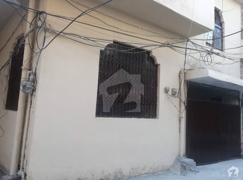 Corner Old House Is Available For Sale Habibullah Road, Lahore