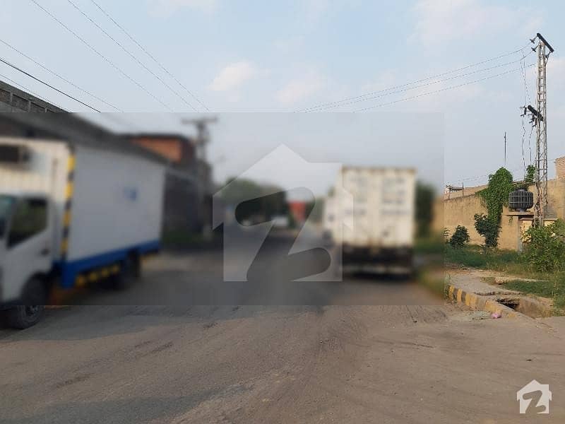 COMMERCIAL WAREHOUSE AVAILABLE FOR COMPANIES Kot Lakhpat, Lahore