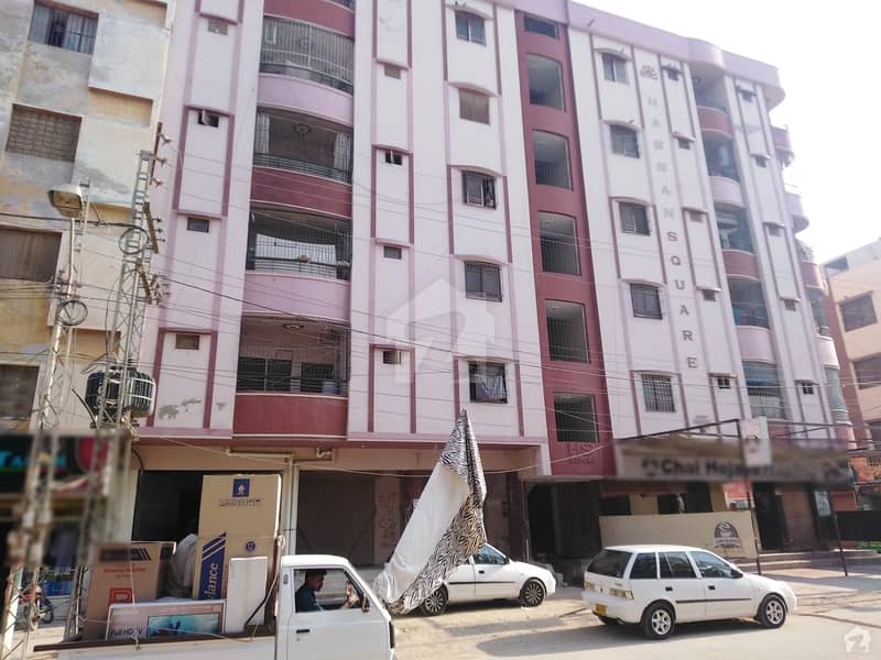 A Beautifully Built Flat At Good Location Latifabad Unit 6, Latifabad