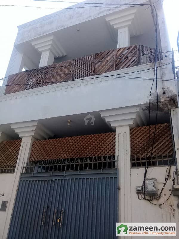 House For Sale 200 Sq Yard Model Colony Near Umer Bin Kithab Masjid