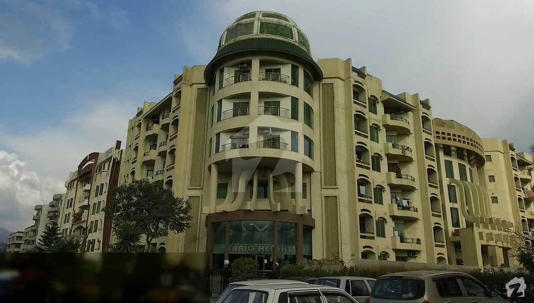F11 Tariq Heights 2600 Square Feet 3 Bed Rooms Renovated Apartment For