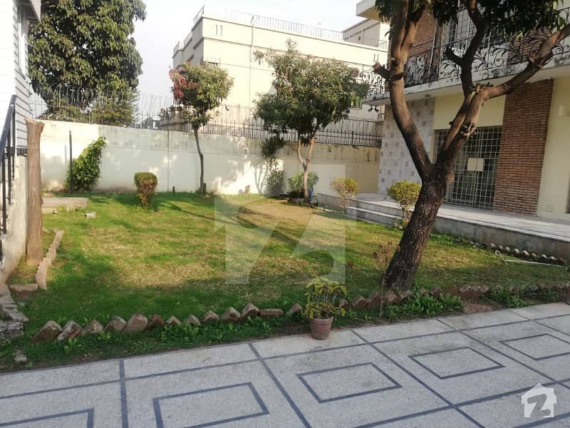 F7 House Available For Rent 5 Bed Rent F7, Islamabad ID20866085