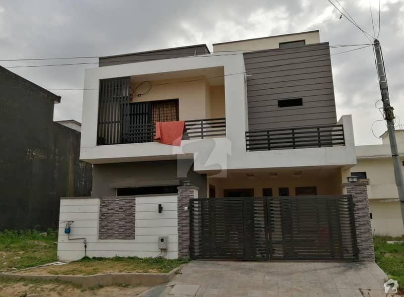 The Best House For Living Purpose Islamabad Villas, Faisal Town F18