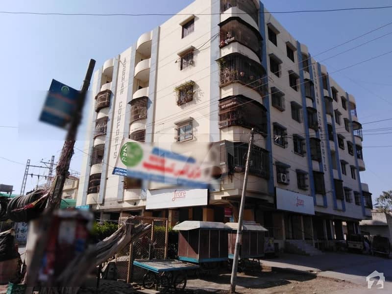 WellBuilt Flat Available At Good Location Latifabad Unit 2, Latifabad