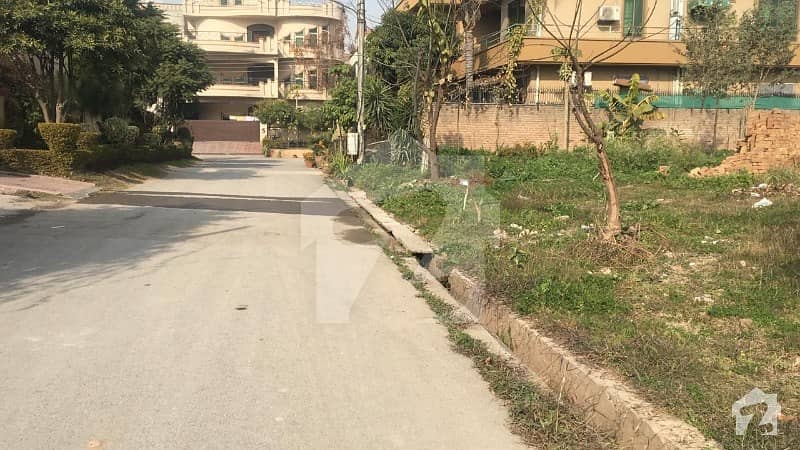 1 Kanal Ideal Location Plot For Sale Soan Garden Block F, Soan Garden