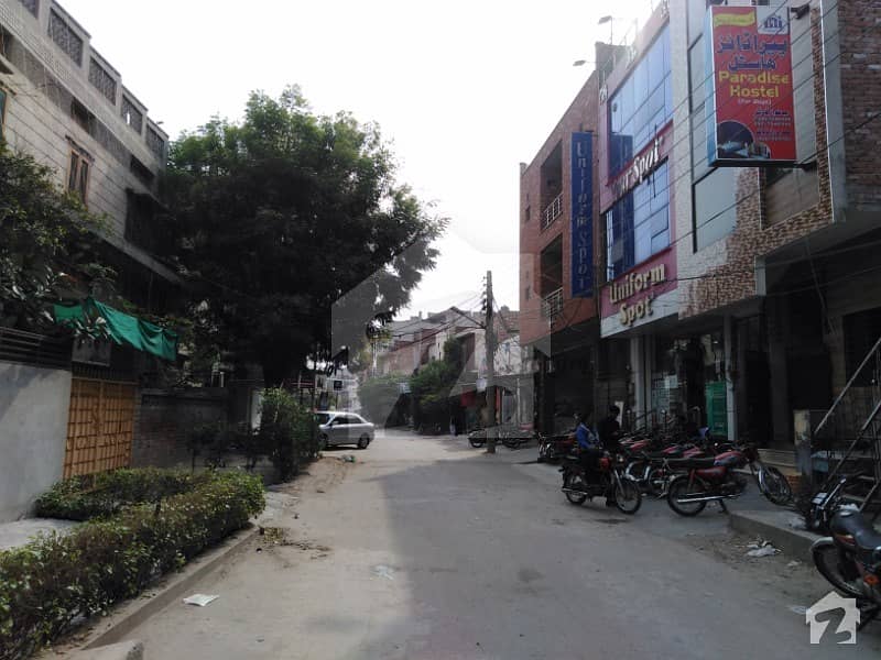 3.5 Marla Commercial House Is Available For Sale In D Ground Faisalabad