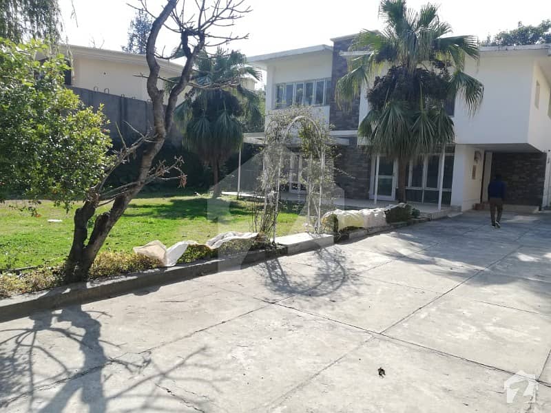 Primary Location Big Lawn House For Rent In G6 4 G6/4, G6, Islamabad