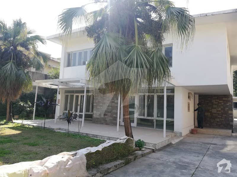 Primary Location Big Lawn House For Rent In G6 4 G6/4, G6, Islamabad