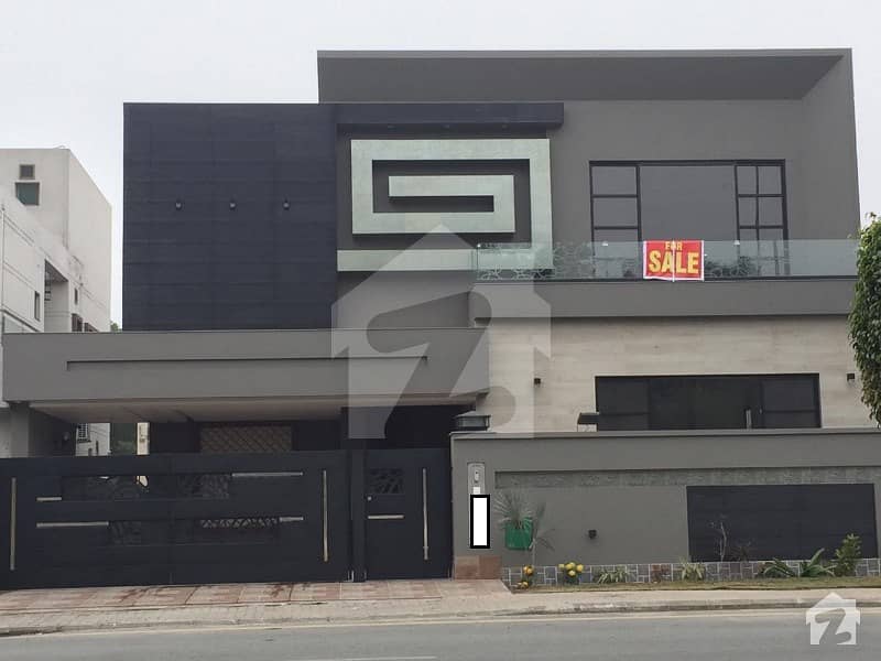 1 Kanal Lavish House For Sale With Basement In Chambellia Block Sector