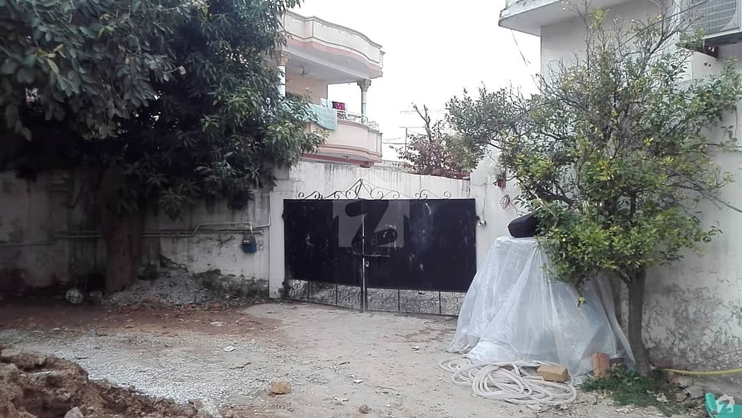 4.5 Marla Plot Available For Sale In Lalazar Tulsa Road Just Closed To