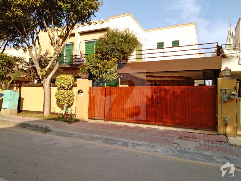 Luxury Old 12 Marla House For Sale Bahria Town Safari Villas 3