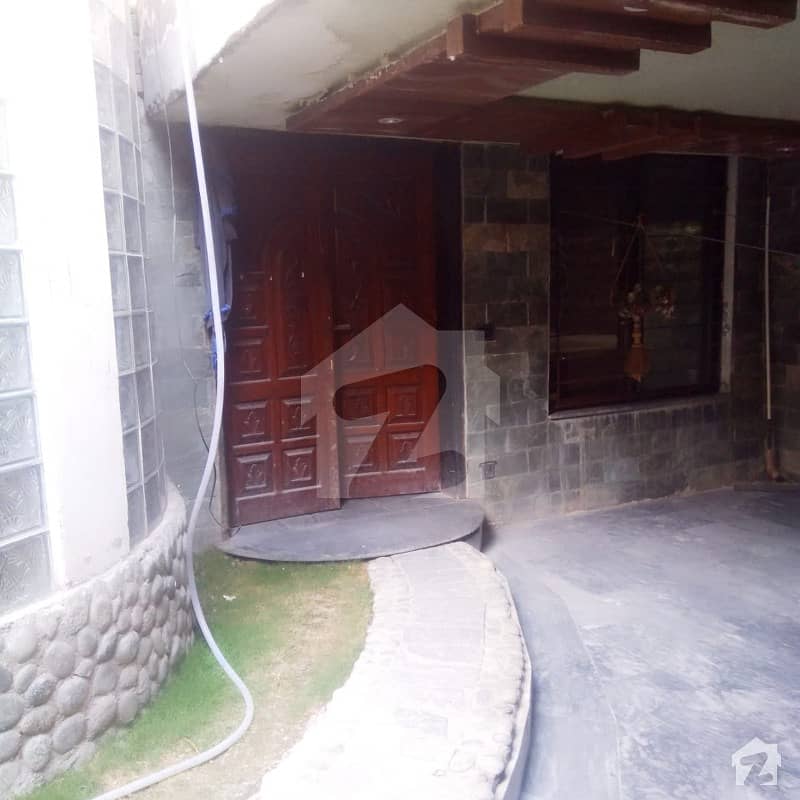 10 Marla House Is Available For Sale In Bostan Valley Gulistan Colony