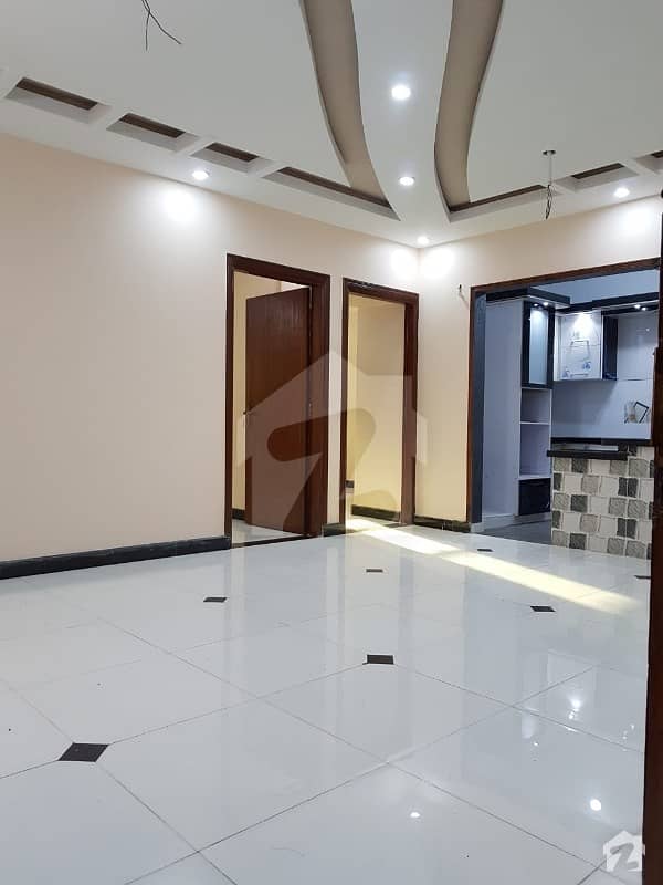 3 Bed Flat In Grey Garden GulistaneJauhar Block 16, Gulistane