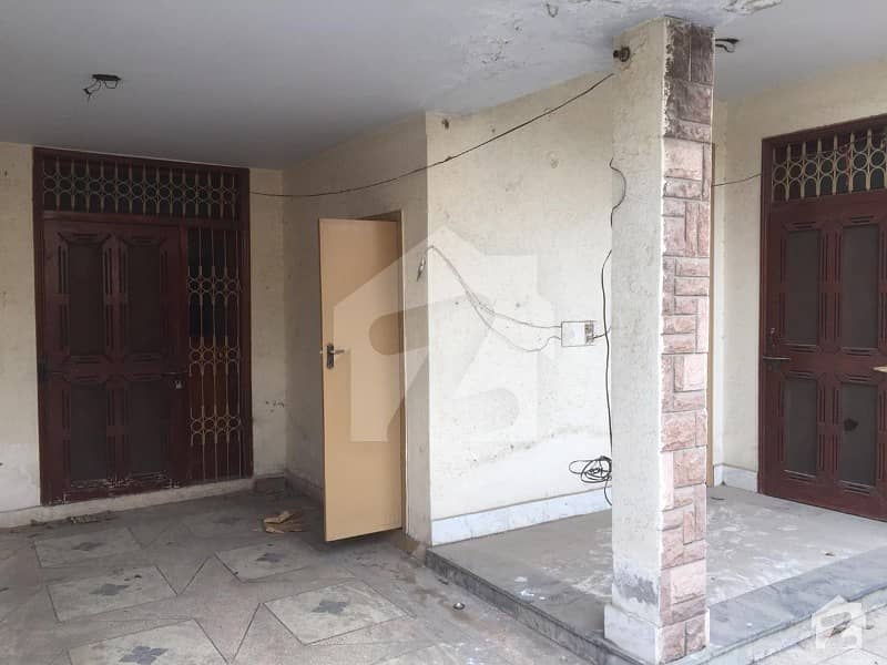10 Marla House Available For Sale Mehran Block Allama Iqbal Town