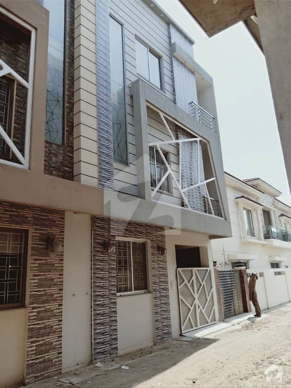 3 Story House For Sale Lawrence Road, Lahore ID21789543