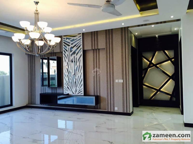 Gulberg Penthouse In High Profile Brand New Building For Rent Gulberg 3