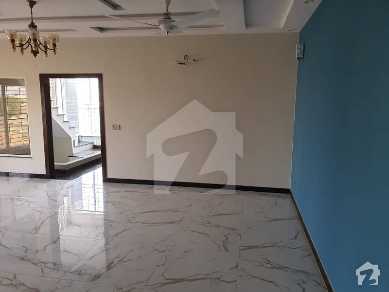 10 Marla Very Reasonable Priced House For Sale Lake City, Raiwind Road