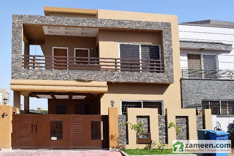 Luxury 10 Marla House For Sale Bahria Town Phase 4, Bahria Town